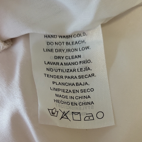 Jacqui E Multicolor Floral Blouse - Picture 10 of 16